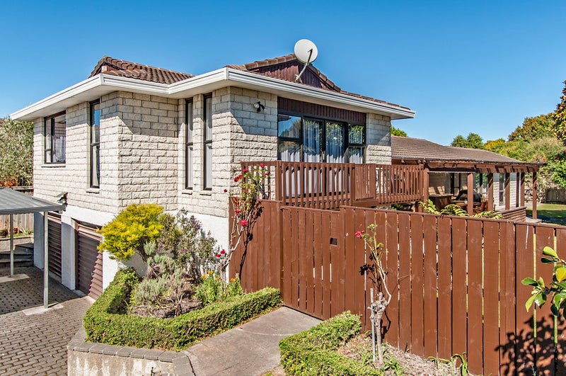 5 Crosdale Place, Burnside, Christchurch - Carousel 2