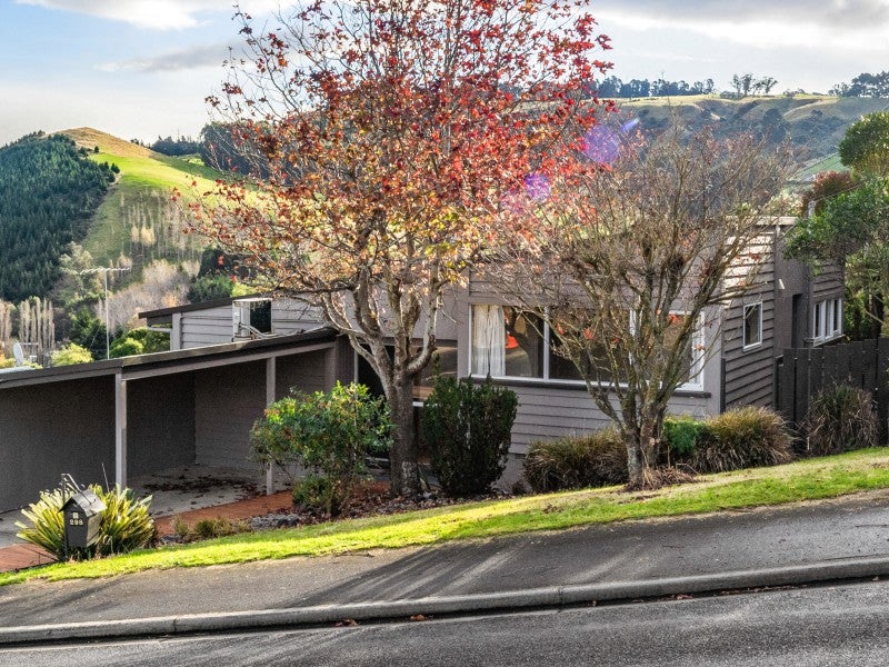 298 Kenmure Road, Kenmure, Dunedin - Carousel 1