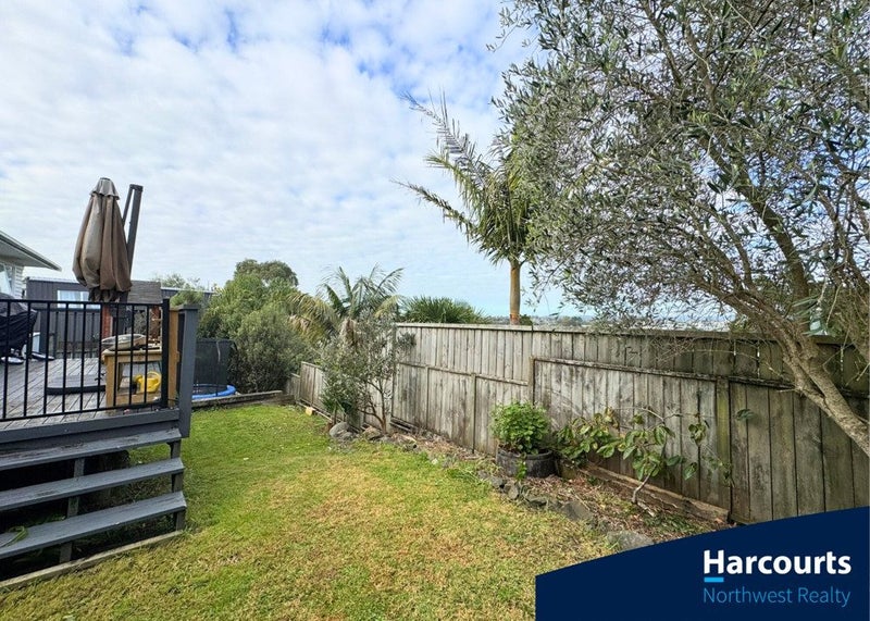 20 Edgerton Road, Te Atatu Peninsula, Auckland - Carousel 17