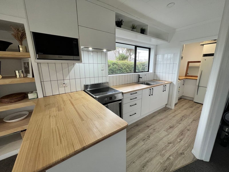 42 Wimborne Crescent, Aranui, Christchurch - Carousel 1