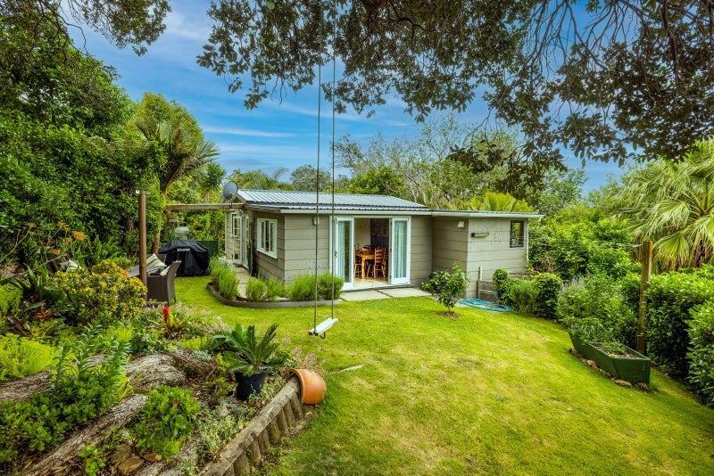 50 Tiri View Road, Palm Beach, Waiheke Island - Carousel 1