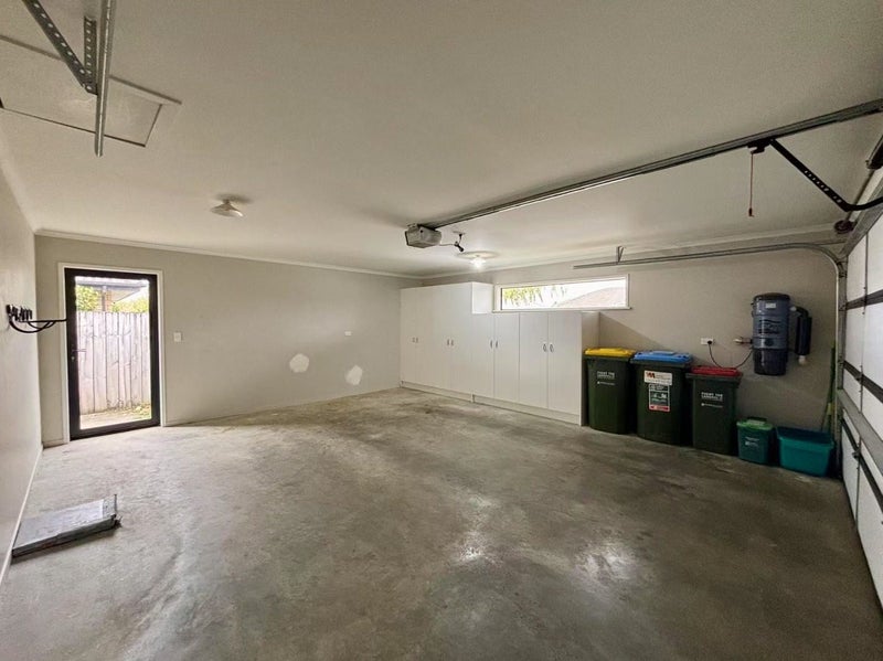16 Somerton Drive, Huntington, Hamilton - Carousel 24