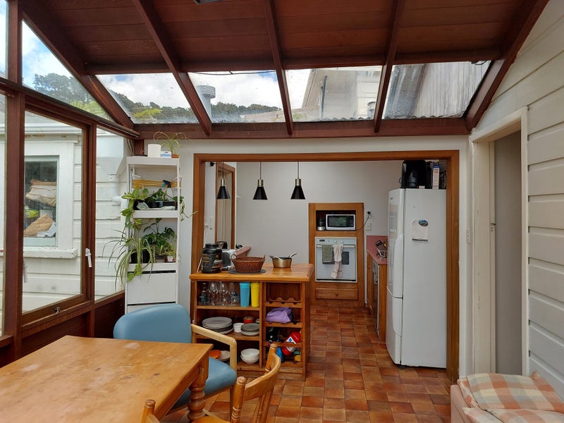 2 Naughton Terrace, Kilbirnie, Wellington - Carousel 1