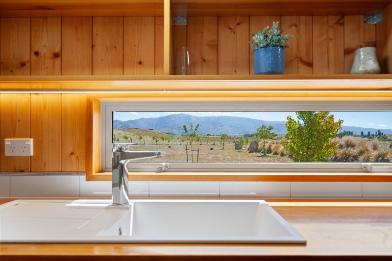 163 Golden Road, Springvale, Alexandra - Carousel 2