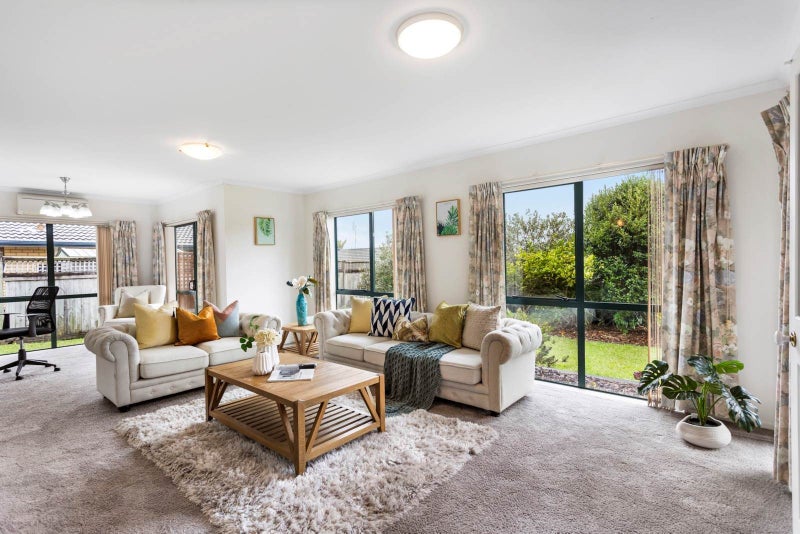 11 Rutgers Place, Albany, Auckland - Carousel 2