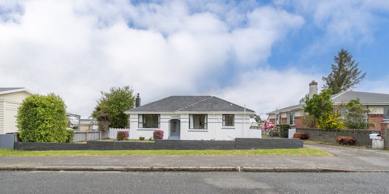 70 Balmoral Drive, Appleby, Invercargill - Carousel 1