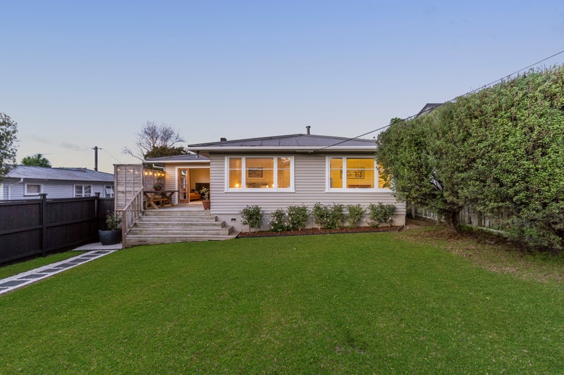 1/49 Roseberry Avenue, Birkenhead, Auckland - Carousel 1
