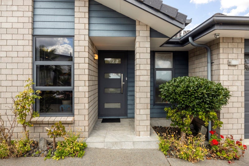 16 Alford Place, Huntington, Hamilton - Carousel 1