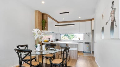 4/26 Buscomb Avenue, Henderson, Auckland - Carousel 1