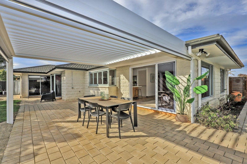 28 Kensington Drive, Taradale, Napier - Carousel 2