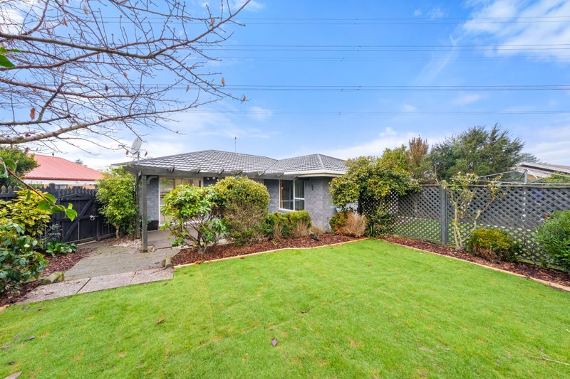 15 Algie Place, Avonhead, Christchurch - Carousel 2
