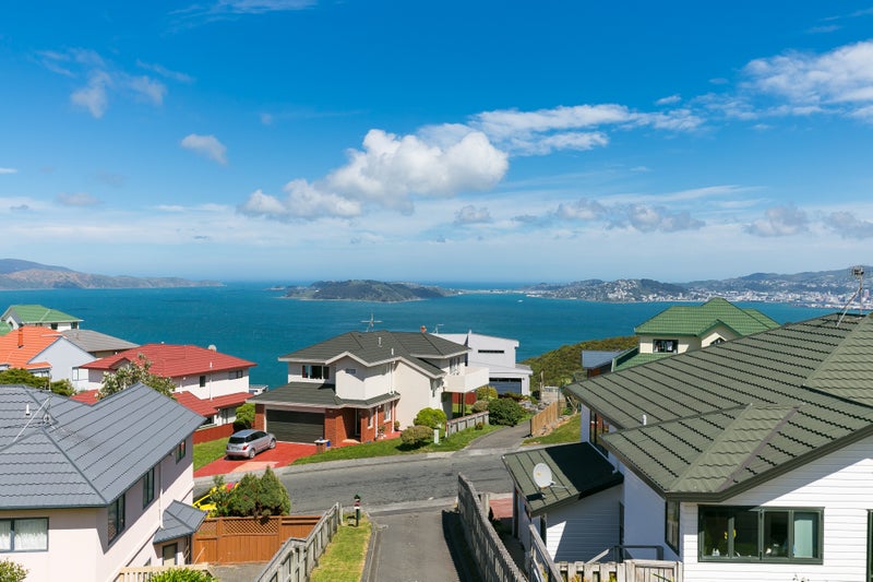 5 Tamworth Crescent, Newlands, Wellington - Carousel 2
