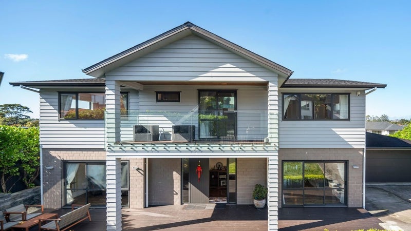 4A Hilton Close, Fairview Heights, Auckland - Carousel 1
