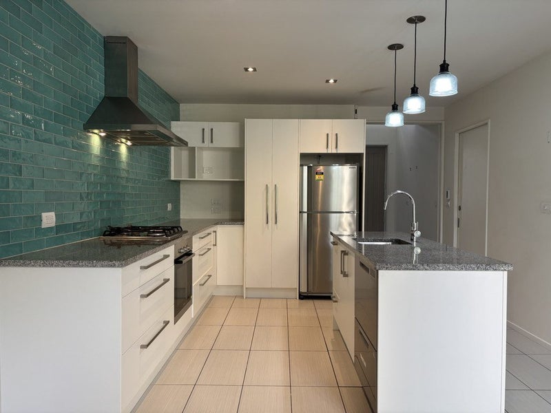 5 Pavilion Crescent, Hillmorton, Christchurch - Carousel 2