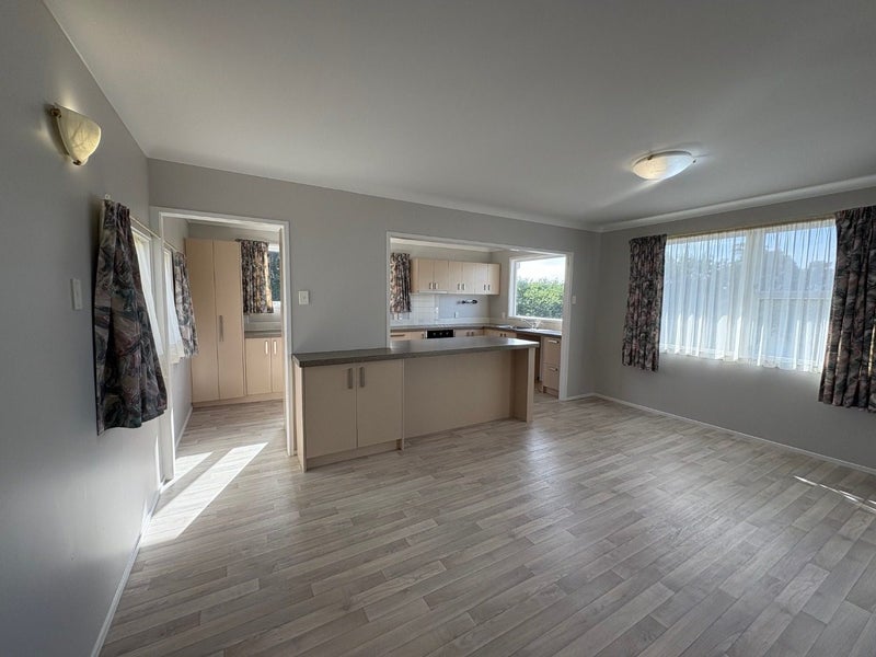 42A Arthur Road, Hillpark, Auckland - Carousel 2