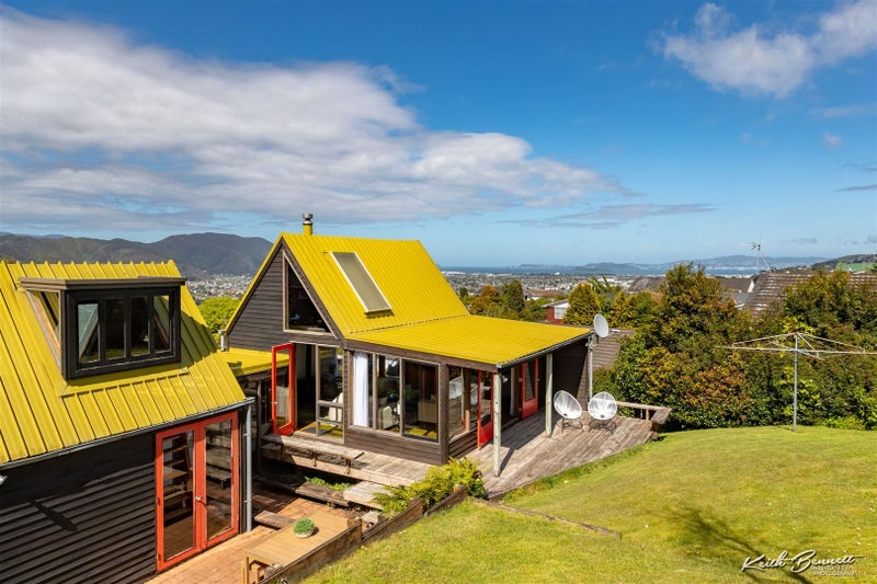 30 Sunshine Crescent, Kelson, Lower Hutt - Carousel 1