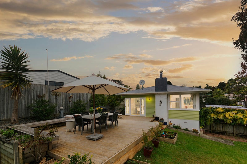 29 Melba Street, Beach Haven, Auckland - Carousel 1