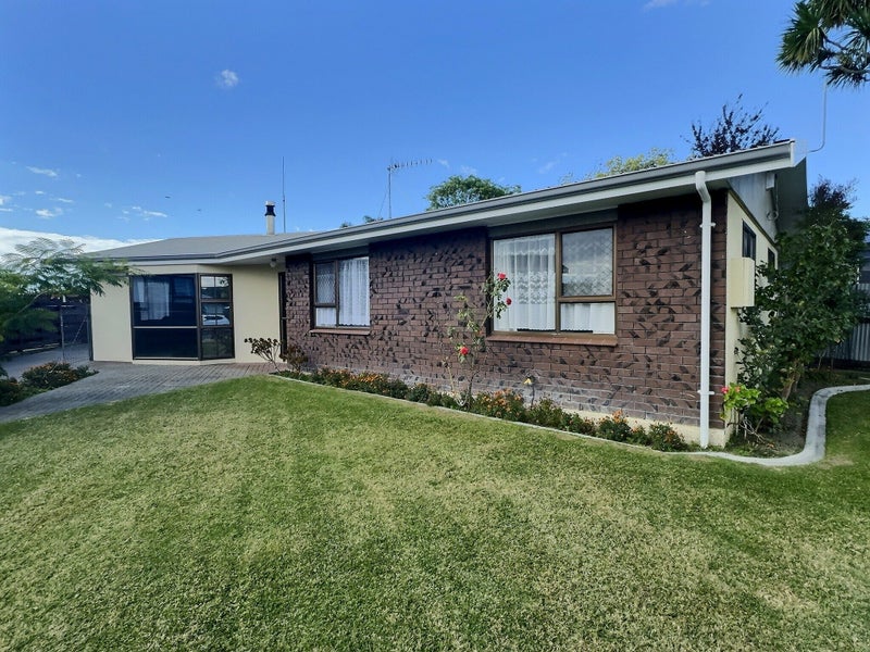 6 Selkirk Street, Tamatea, Napier - Carousel 2