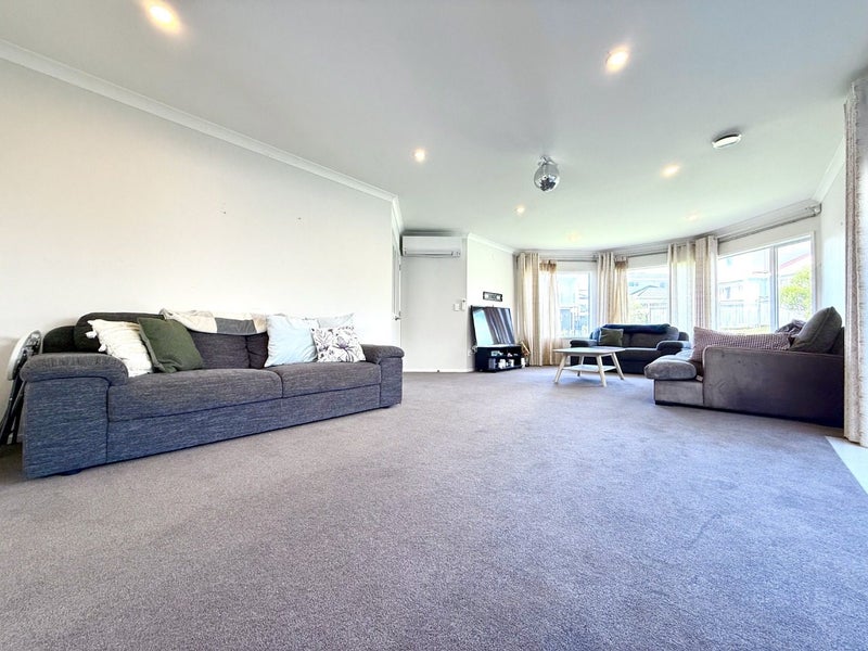 17 Tamworth Crescent, Newlands, Wellington - Carousel 2