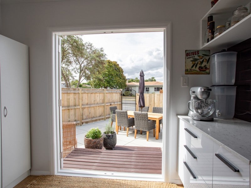 25 Windsor Street, Terrace End, Palmerston North - Carousel 2