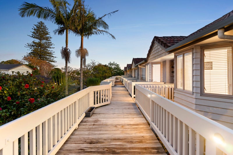 8/3 Lovelock Avenue, Mount Eden, Auckland - Carousel 2