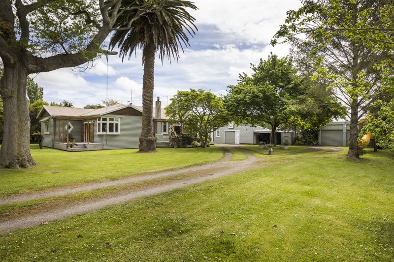 1394 Kairanga Bunnythorpe Road, Palmerston North - Carousel 2