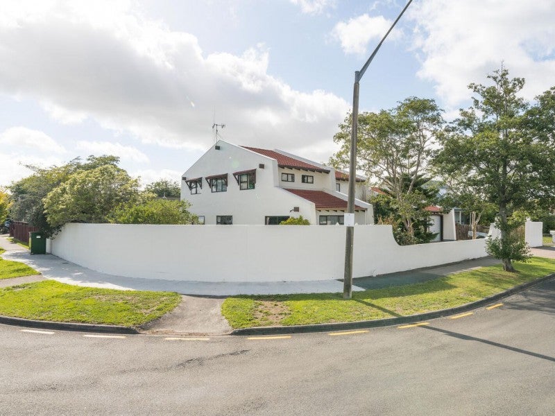 64 Rennie Avenue, Milson, Palmerston North - Carousel 2