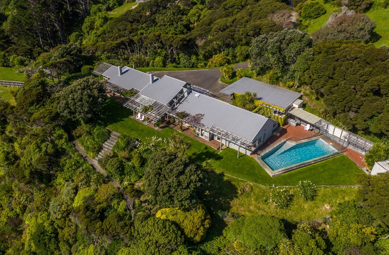 29 Ogilvy Terrace, Plimmerton, Porirua - Carousel 2