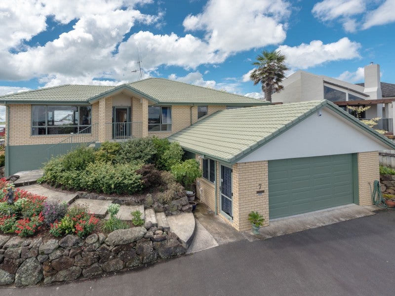 7 Highgate, Rototuna, Hamilton - Carousel 26