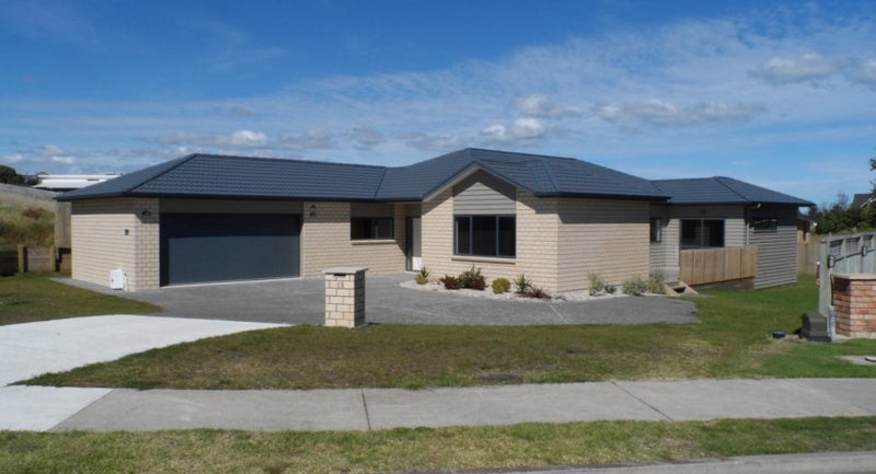 23 Lithgow Drive, Otamatea, Whanganui - Carousel 1