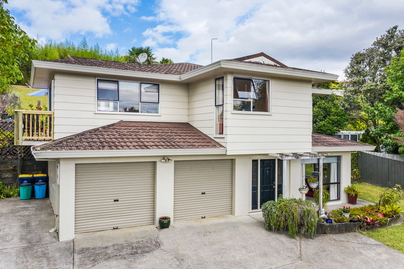 12 Kallista Place, Browns Bay, Auckland - Carousel 2