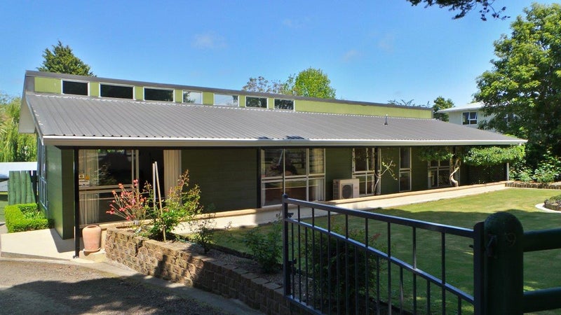 9 Victoria Terrace, Ohau, Levin - Carousel 1