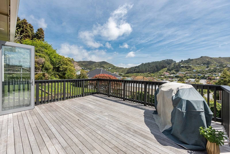 14 Collier Avenue, Karori, Wellington - Carousel 21