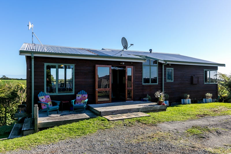 10 Weld Street, Nuhaka - Carousel 1