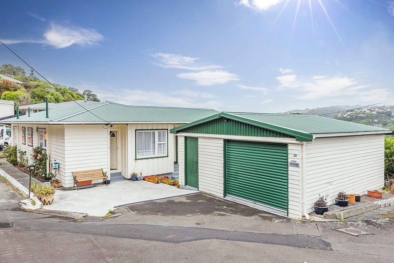 39 Cheshire Street, Wilton, Wellington - Carousel 20