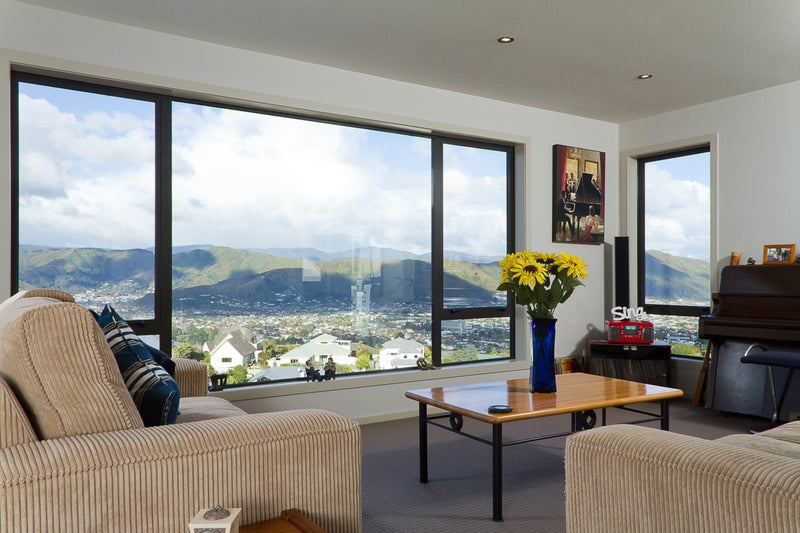 123 Redvers Drive, Belmont, Lower Hutt - Carousel 2