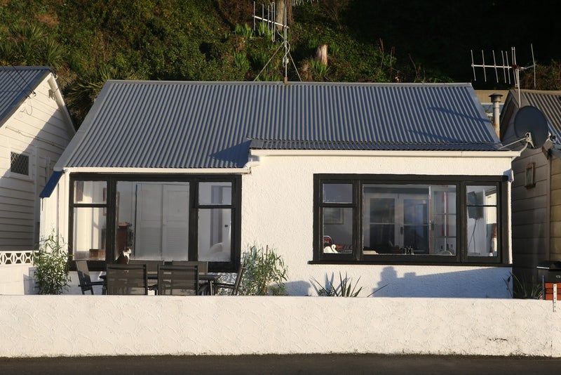 173 Marine Parade, Seatoun, Wellington - Carousel 2