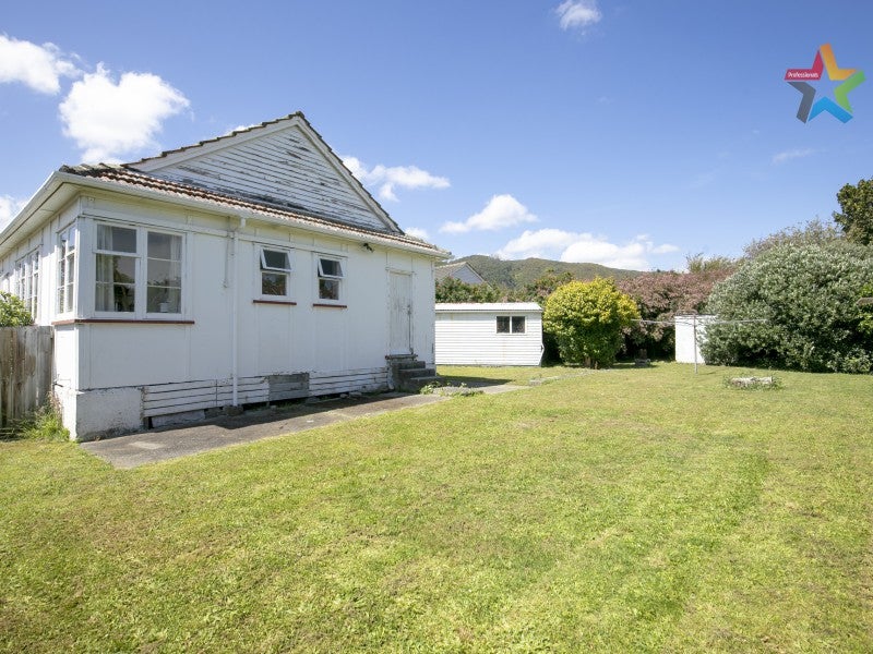6 Bryant Grove, Taita, Lower Hutt - Carousel 2