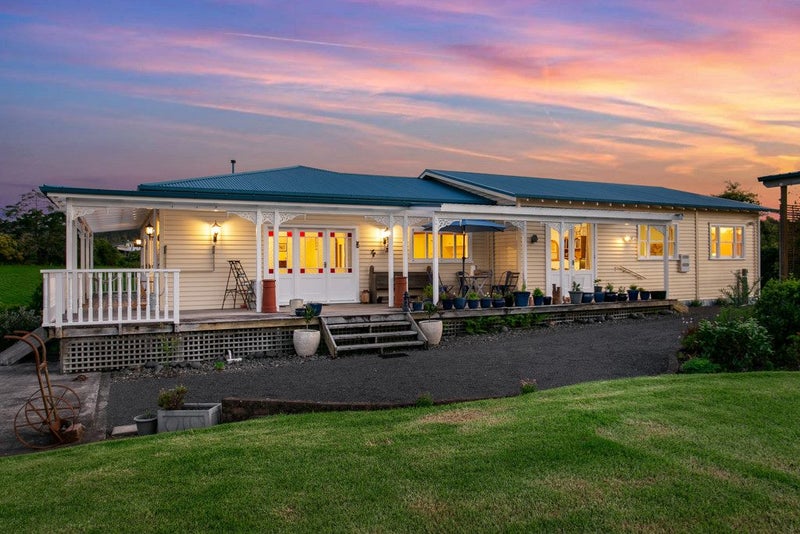 54 Shaw Road, Oratia, Auckland - Carousel 2