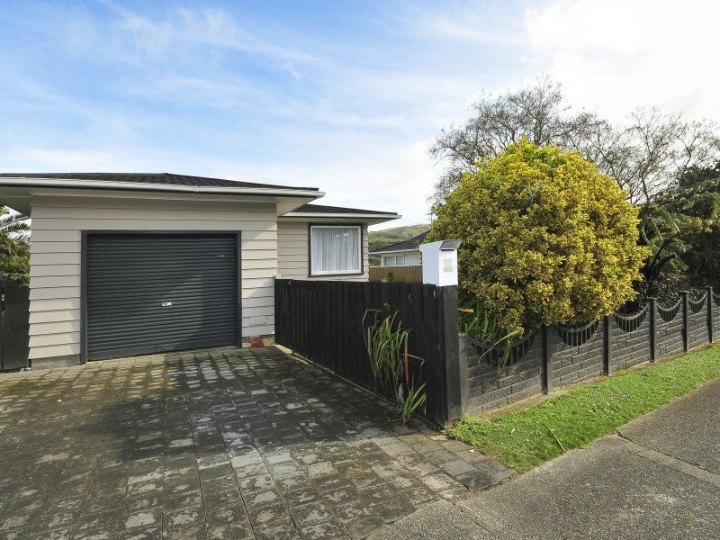 17 Waipounamu Drive, Kelson, Lower Hutt - Carousel 17
