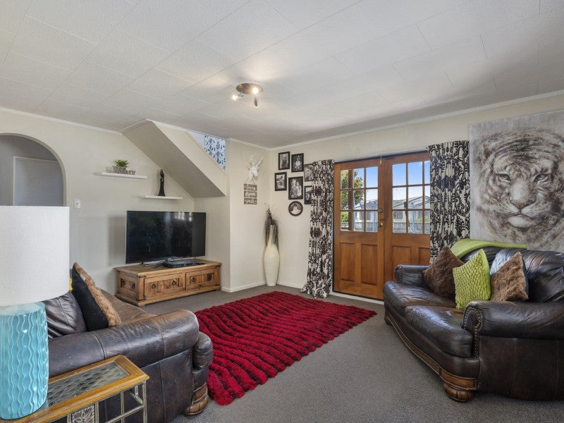 2 Emmerdale Mews, Highbury, Palmerston North - Carousel 2