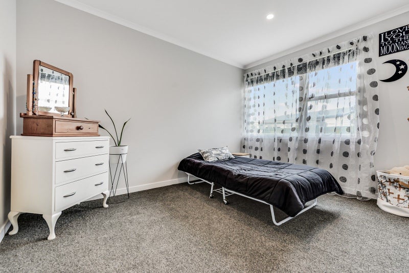 32 Lilac Street, Melville, Hamilton - Carousel 45