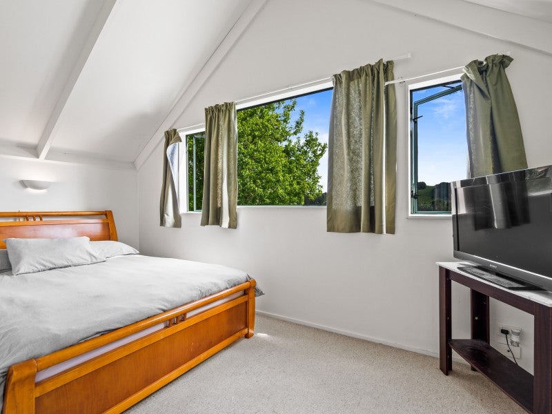 79 Eden Terrace, Kamo, Whangarei - Carousel 24