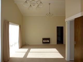 8E Ihaka Street, Hokowhitu, Palmerston North - Carousel 2