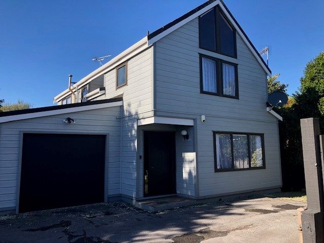 7A Charleston Avenue, Boulcott, Lower Hutt - Carousel 1