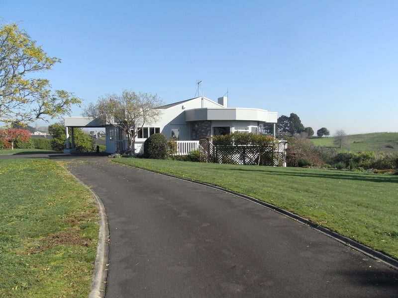 136 Wallace Road, Temple View, Hamilton - Carousel 1