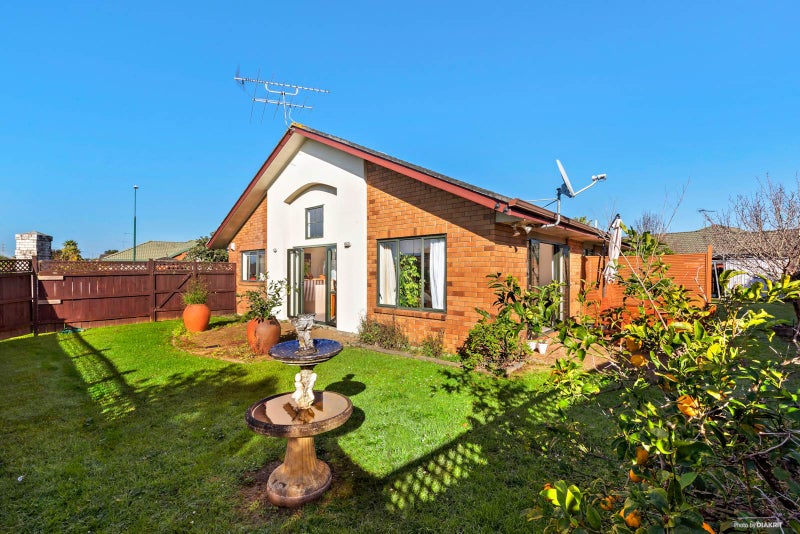 1 Sheldon Place, Burswood, Auckland - Carousel 2