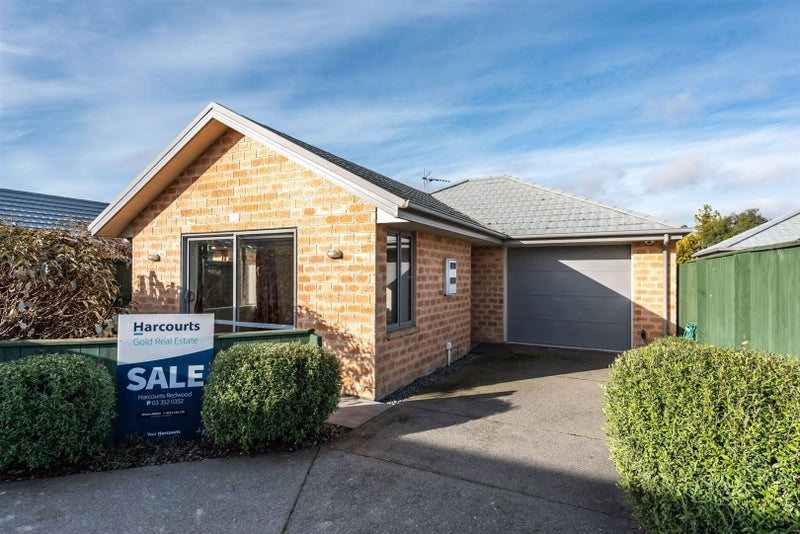 27 Bayliss Close, Northwood, Christchurch - Carousel 1