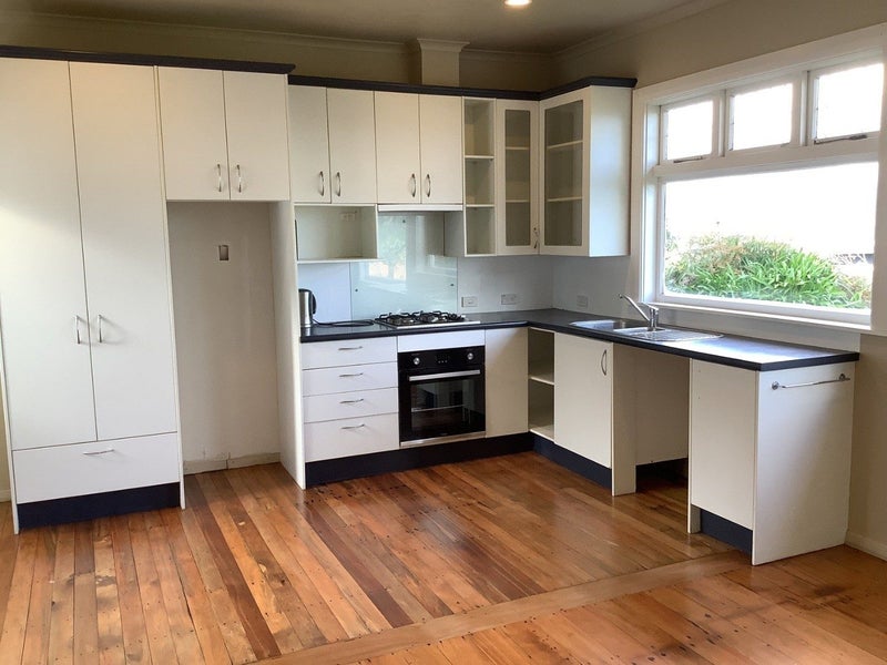 3 Singers Road, Korokoro, Lower Hutt - Carousel 2