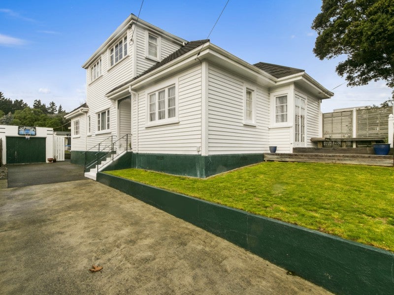 16 Tennyson Street, Petone, Lower Hutt - Carousel 1